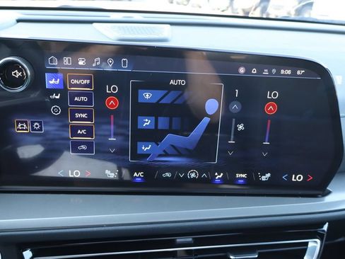 New 2027 Chevrolet Traverse LT w/ Enhanced Driving Package AWD/4WD image 15
