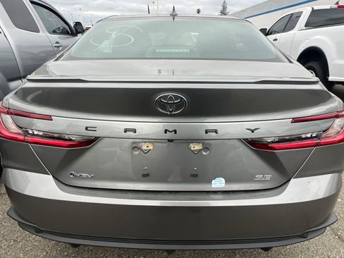 Used 2025 Toyota Camry SE FWD image 5