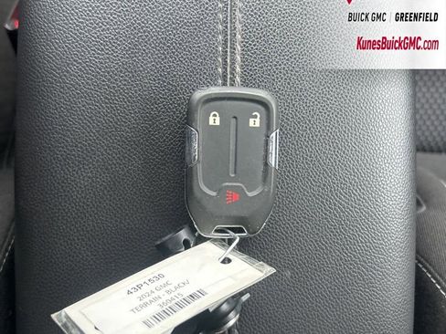 Used 2024 GMC Terrain SLE image 19