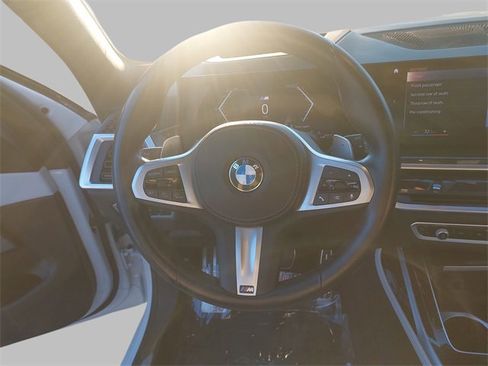 Used 2023 BMW X7 xDrive40i w/ Executive Package image 12