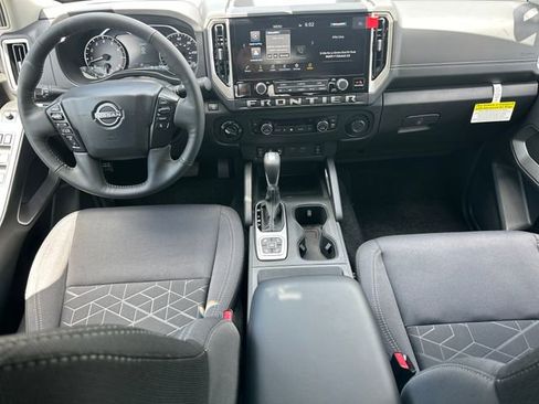 New 2026 Nissan Frontier SV w/ SV Convenience Package AWD/4WD image 17