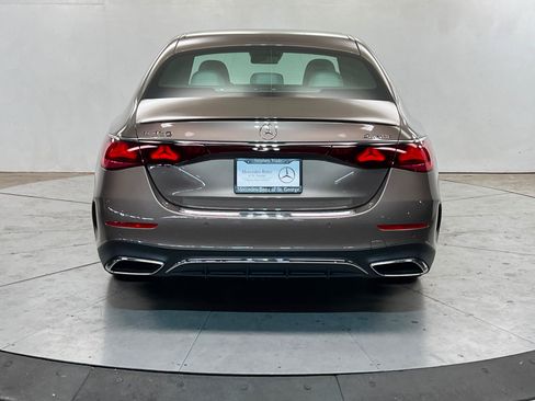 New 2026 Mercedes-Benz E 350 4MATIC Sedan image 4