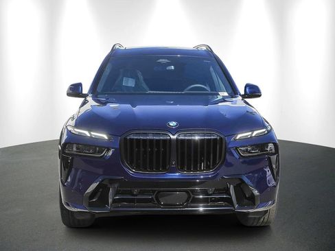 Used 2026 BMW X7 xDrive40i w/ M Sport Package AWD/4WD image 2
