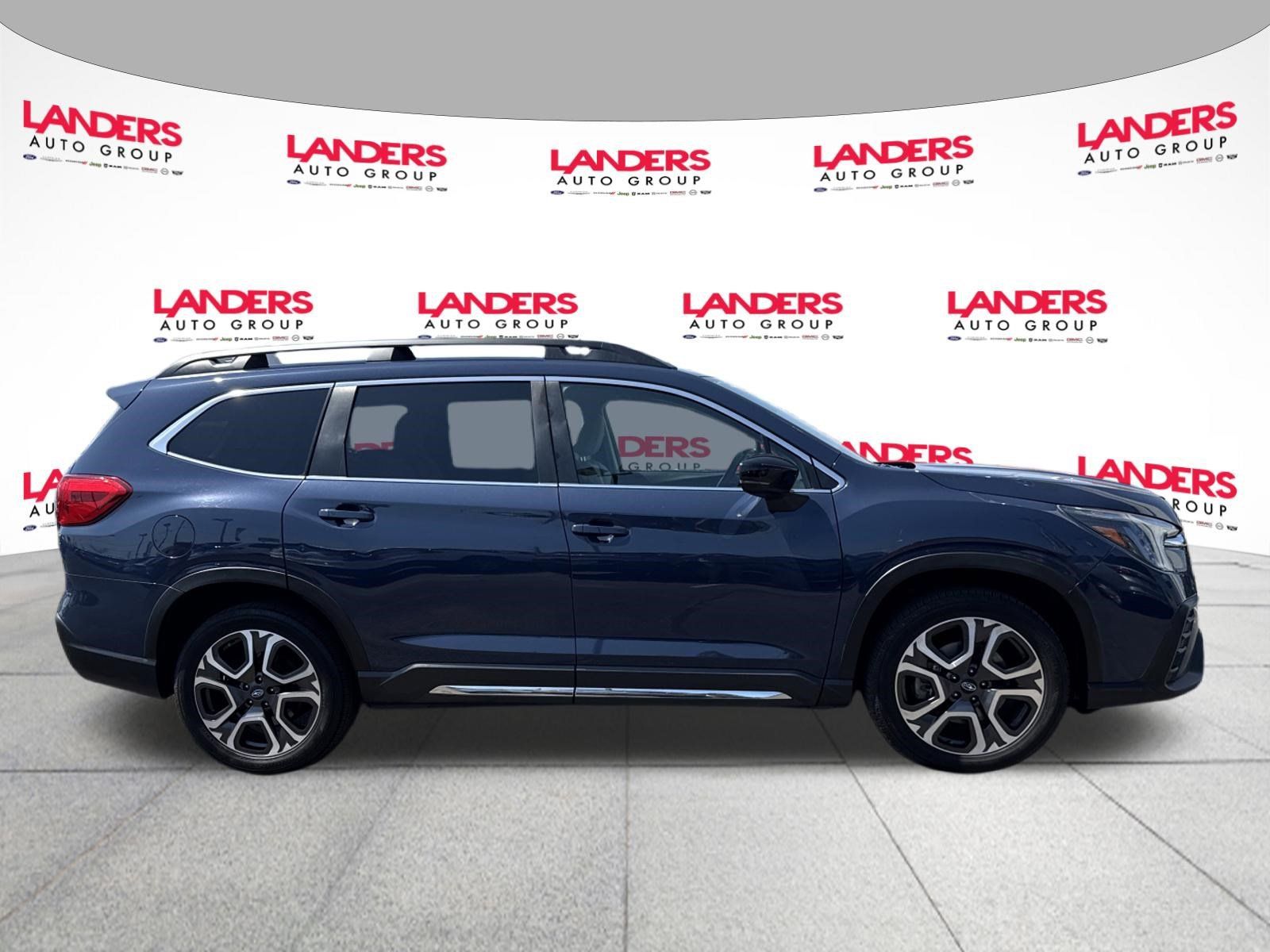 Used 2024 Subaru Ascent Limited AWD/4WD image 2
