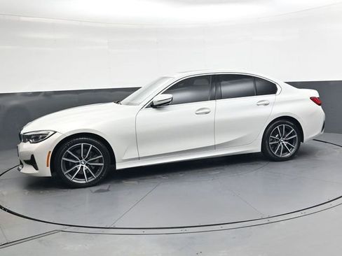 Used 2021 BMW 330i xDrive Sedan w/ Convenience Package image 9