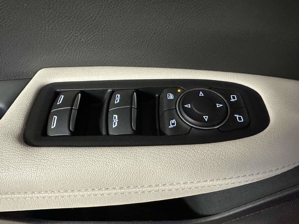 Used 2021 Cadillac XT6 Sport AWD/4WD image 23