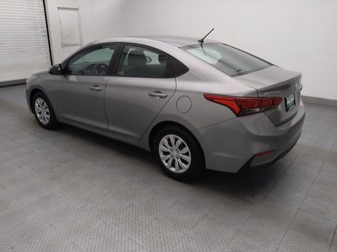 Used 2021 Hyundai Accent SE FWD image 3