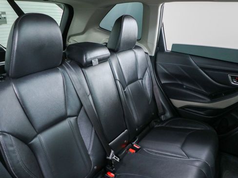 Used 2024 Subaru Forester Limited w/ Convenience Package image 28