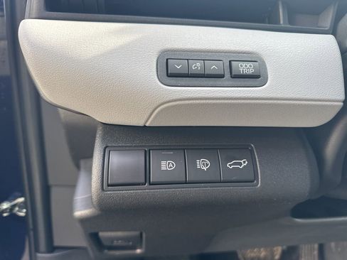 New 2026 Subaru Solterra AWD/4WD image 11