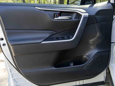 Used 2024 Toyota RAV4 XLE Premium image 35