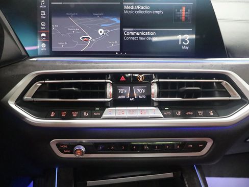 Used 2019 BMW X7 xDrive40i w/ Premium Package AWD/4WD image 39