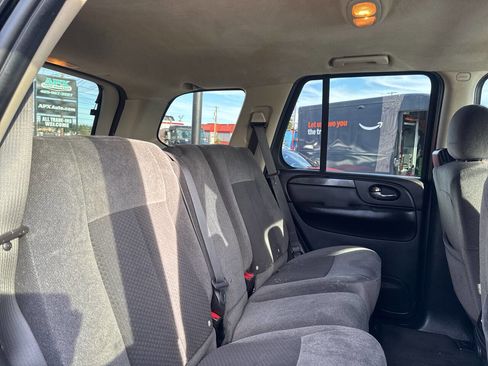 Used 2008 GMC Envoy SLE image 17