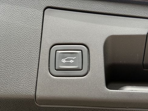 Certified 2023 Cadillac XT4 Sport image 11