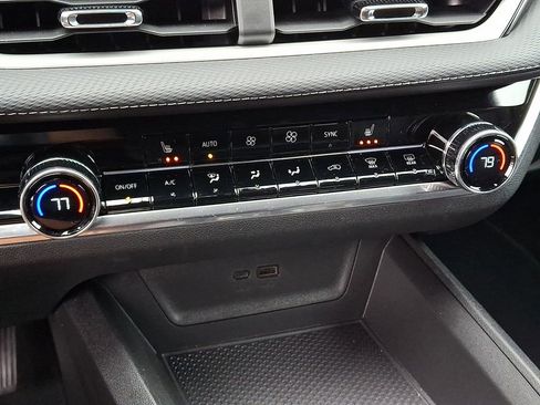 Used 2026 Chevrolet Equinox LT w/ Convenience Package II image 14