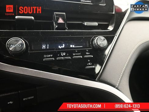 Used 2021 Toyota Camry SE w/ Convenience Package image 16