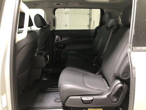 New 2026 Kia Carnival SX Prestige image 17