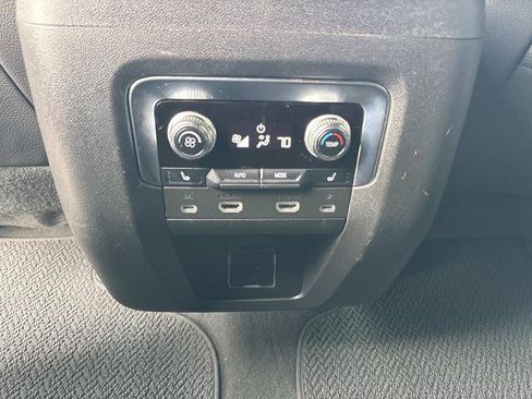 Used 2022 GMC Yukon XL Denali w/ Denali Ultimate Package image 20