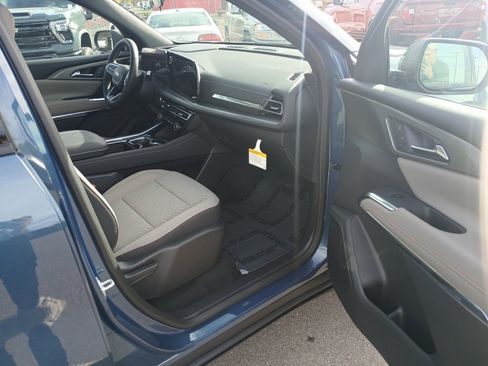 New 2026 Chevrolet Traverse LT image 23