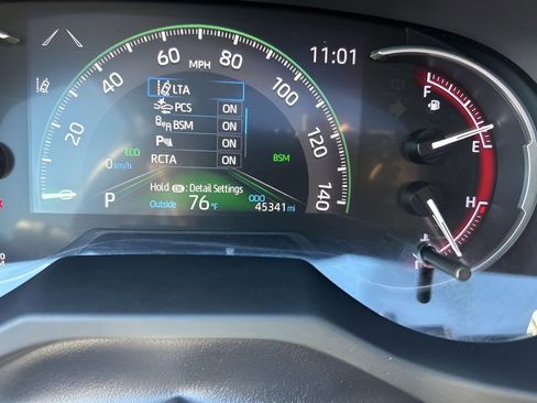 Used 2019 Toyota RAV4 Limited image 25