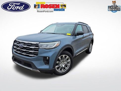 Used 2025 Ford Explorer Active w/ Active Comfort Package image 1