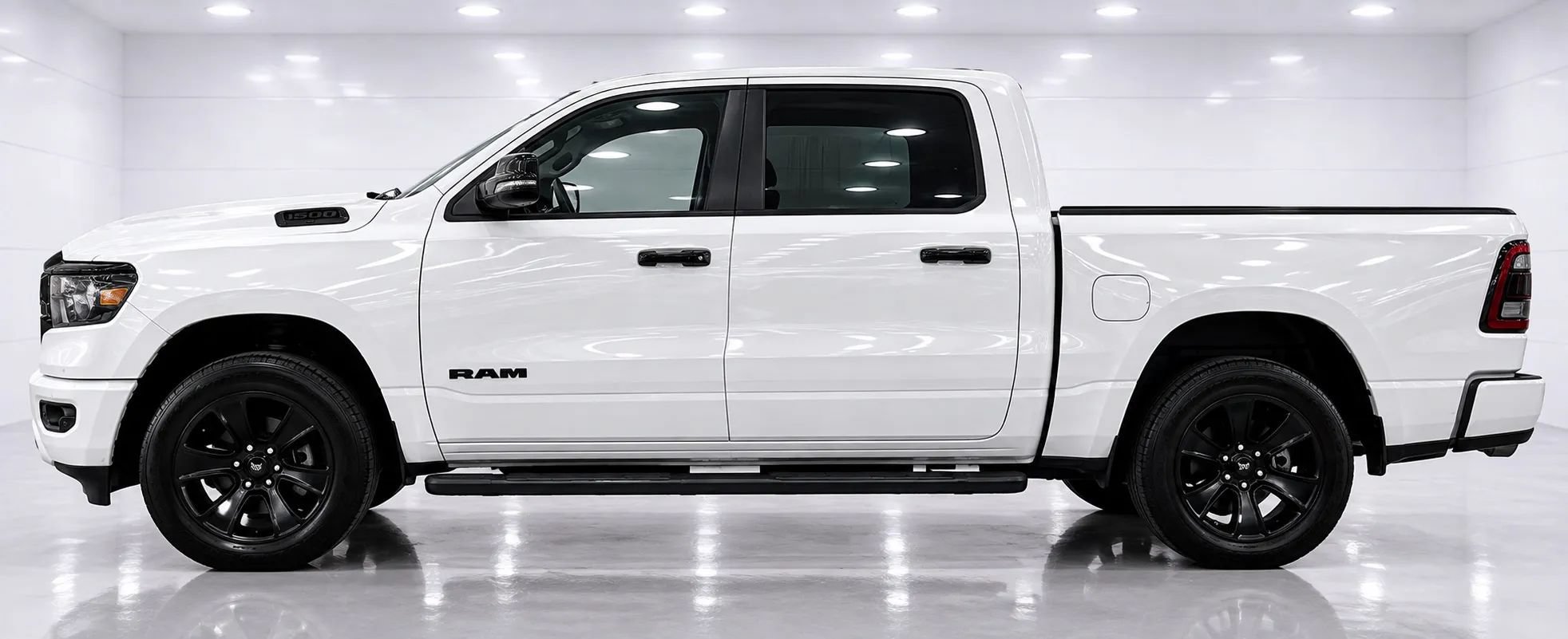 Used 2024 RAM 1500 Big Horn AWD/4WD image 2