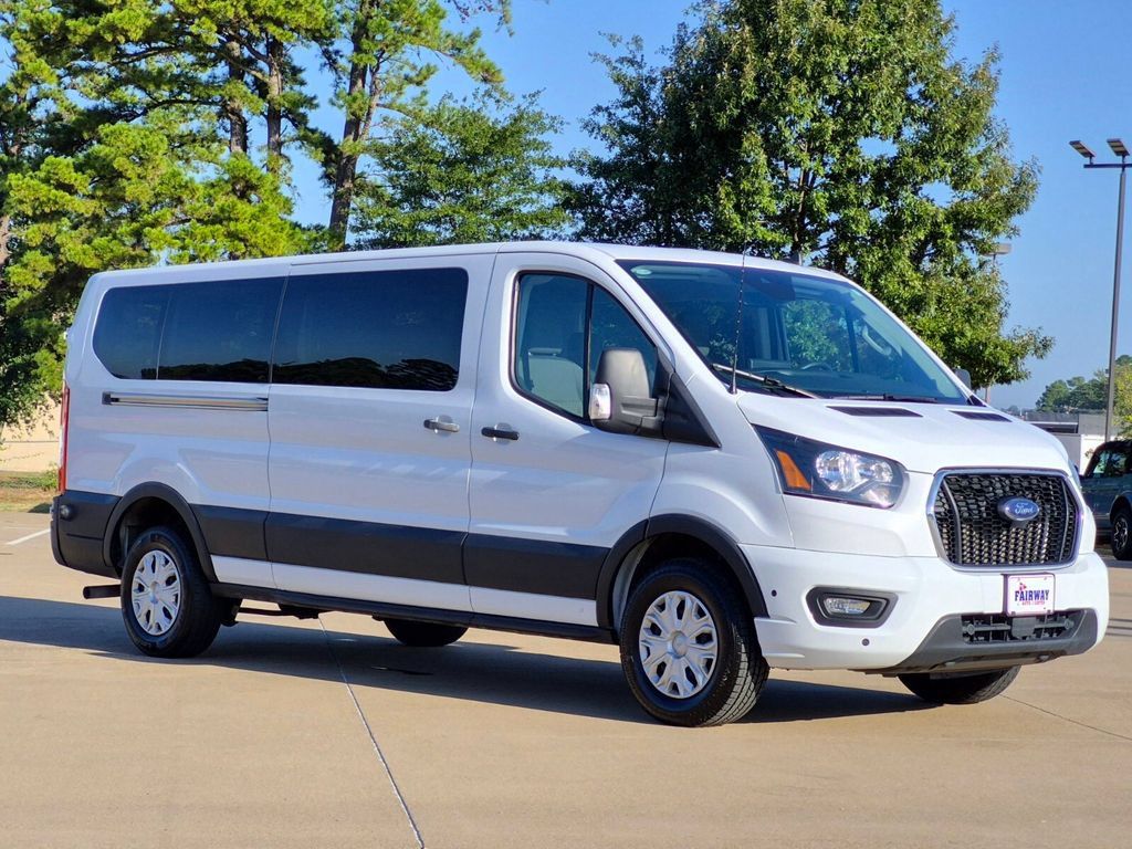 Used 2024 Ford Transit 350 XLT RWD image 3