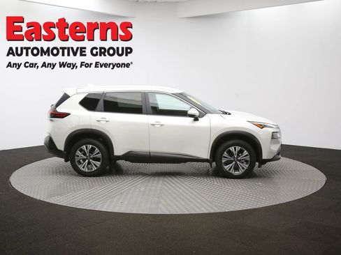 Used 2022 Nissan Rogue SV image 41