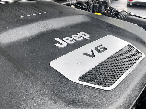 Used 2017 Jeep Wrangler Unlimited Sport w/ Quick Order Package 23S AWD/4WD image 33
