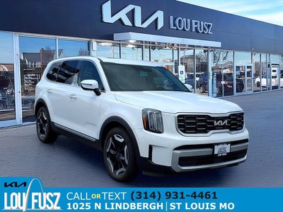 Used 2024 Kia Telluride S w/ S Sunroof Package