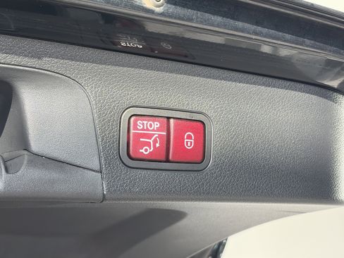 Used 2024 Mercedes-Benz GLS 450 4MATIC image 18