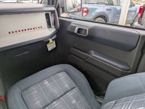 New 2026 Ford Bronco Heritage Edition AWD/4WD image 15