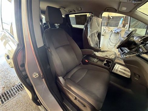 Used 2019 Honda Odyssey EX image 26