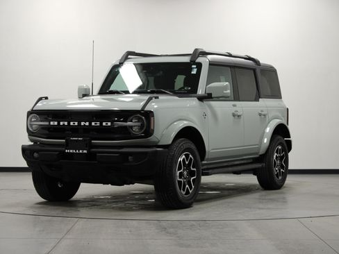 Used 2022 Ford Bronco Outer Banks image 8