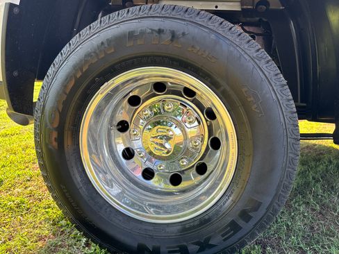 New 2026 RAM 3500 Big Horn AWD/4WD image 18