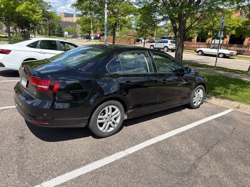 Used 2018 Volkswagen Jetta S FWD image 3