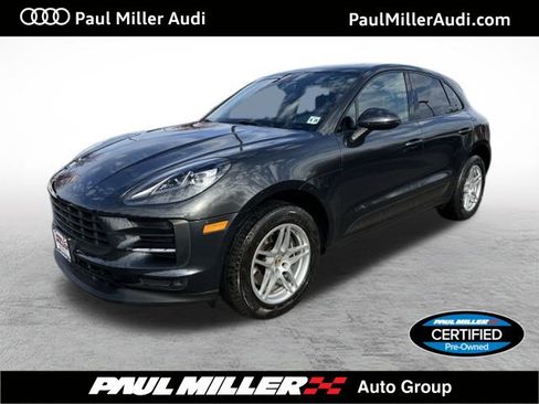 Used 2021 Porsche Macan image 1