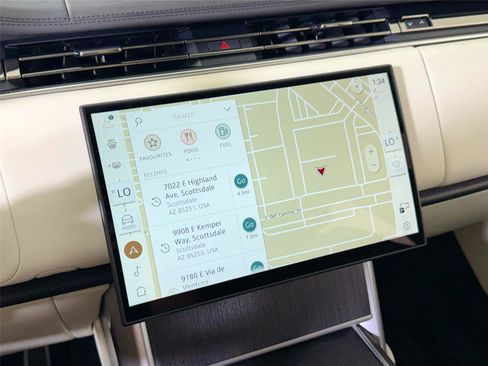 Used 2024 Land Rover Range Rover SE image 16