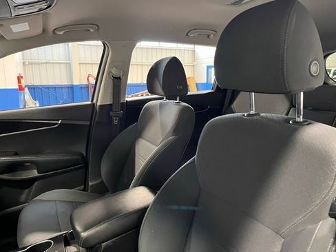 Used 2020 Kia Sorento AWD V6 image 23