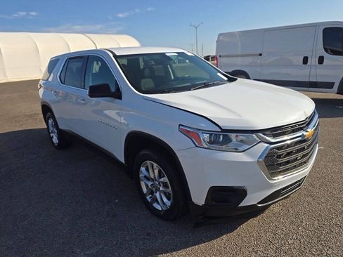 Used 2021 Chevrolet Traverse LS FWD image 5
