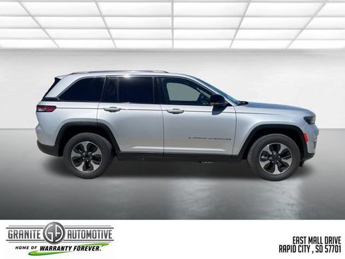Used 2024 Jeep Grand Cherokee Limited 4xe AWD/4WD image 7