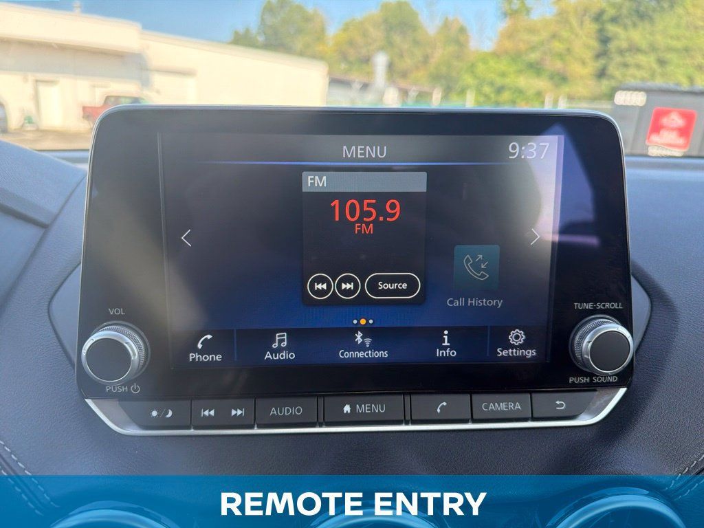 Used 2025 Nissan Sentra SV FWD image 4