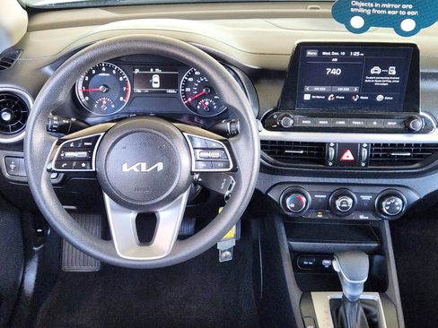 Used 2023 Kia Forte LX image 28
