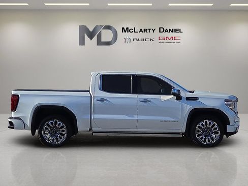 Certified 2024 GMC Sierra 1500 Denali Ultimate AWD/4WD image 6