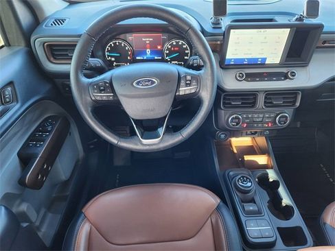 Used 2022 Ford Maverick Lariat w/ Lariat Luxury Package image 17