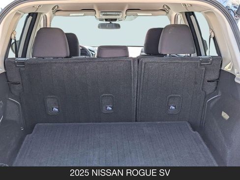 Used 2025 Nissan Rogue SV FWD image 23