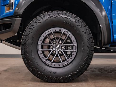 Used 2020 Ford F150 Raptor w/ Equipment Group 802A Luxury AWD/4WD image 23