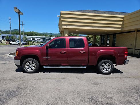 Used 2008 GMC Sierra 1500 SLT w/ SLT Preferred Package RWD image 2