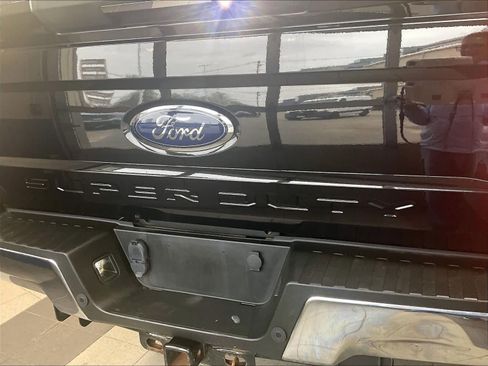 Used 2019 Ford F250 Lariat w/ Lariat Ultimate Package image 28