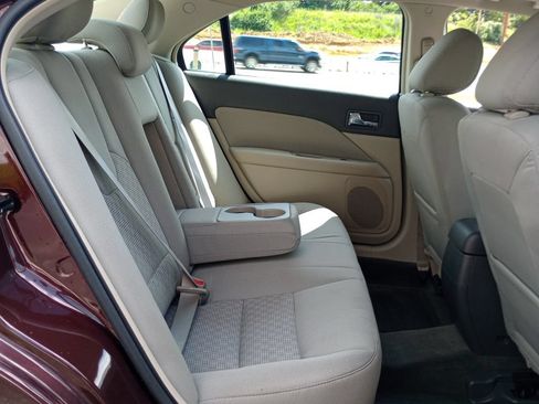 Used 2011 Ford Fusion SE FWD image 19