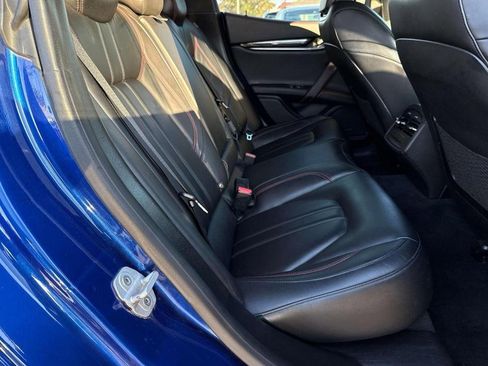 Used 2017 Maserati Ghibli S image 9